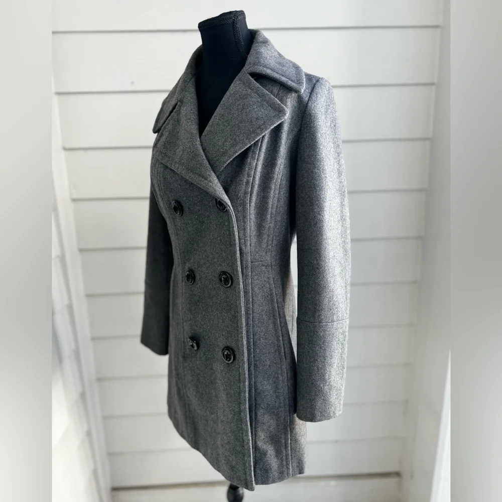 Coat - Picture 2 of 3